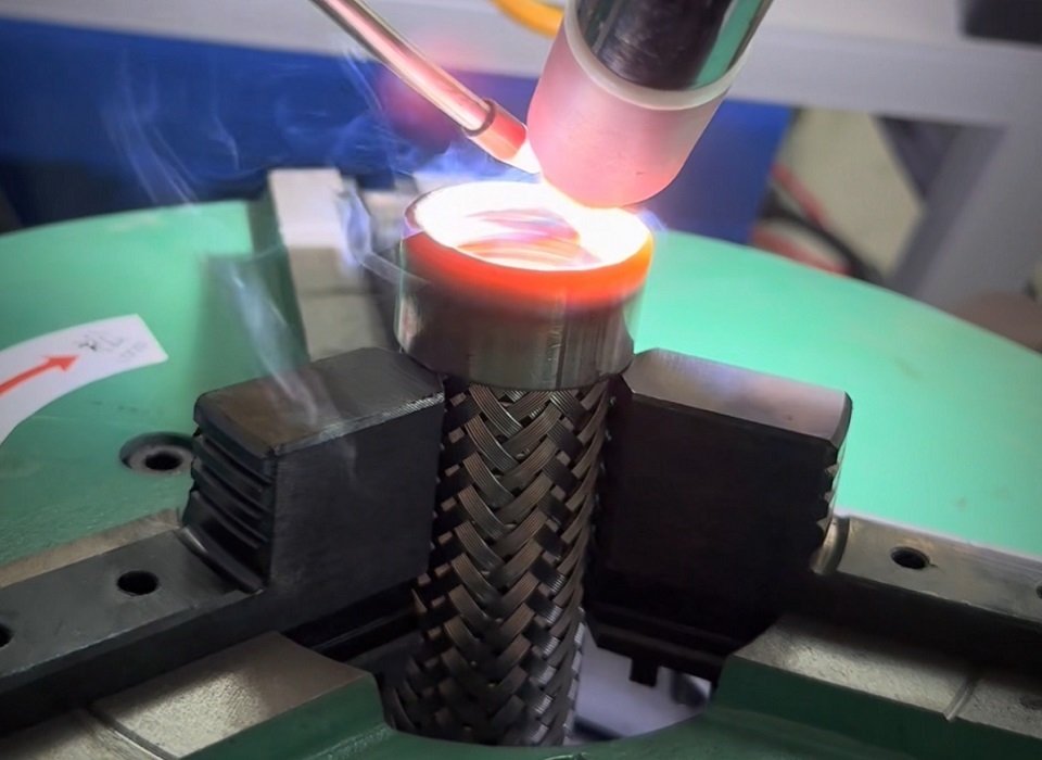 automated sealing welding mechine