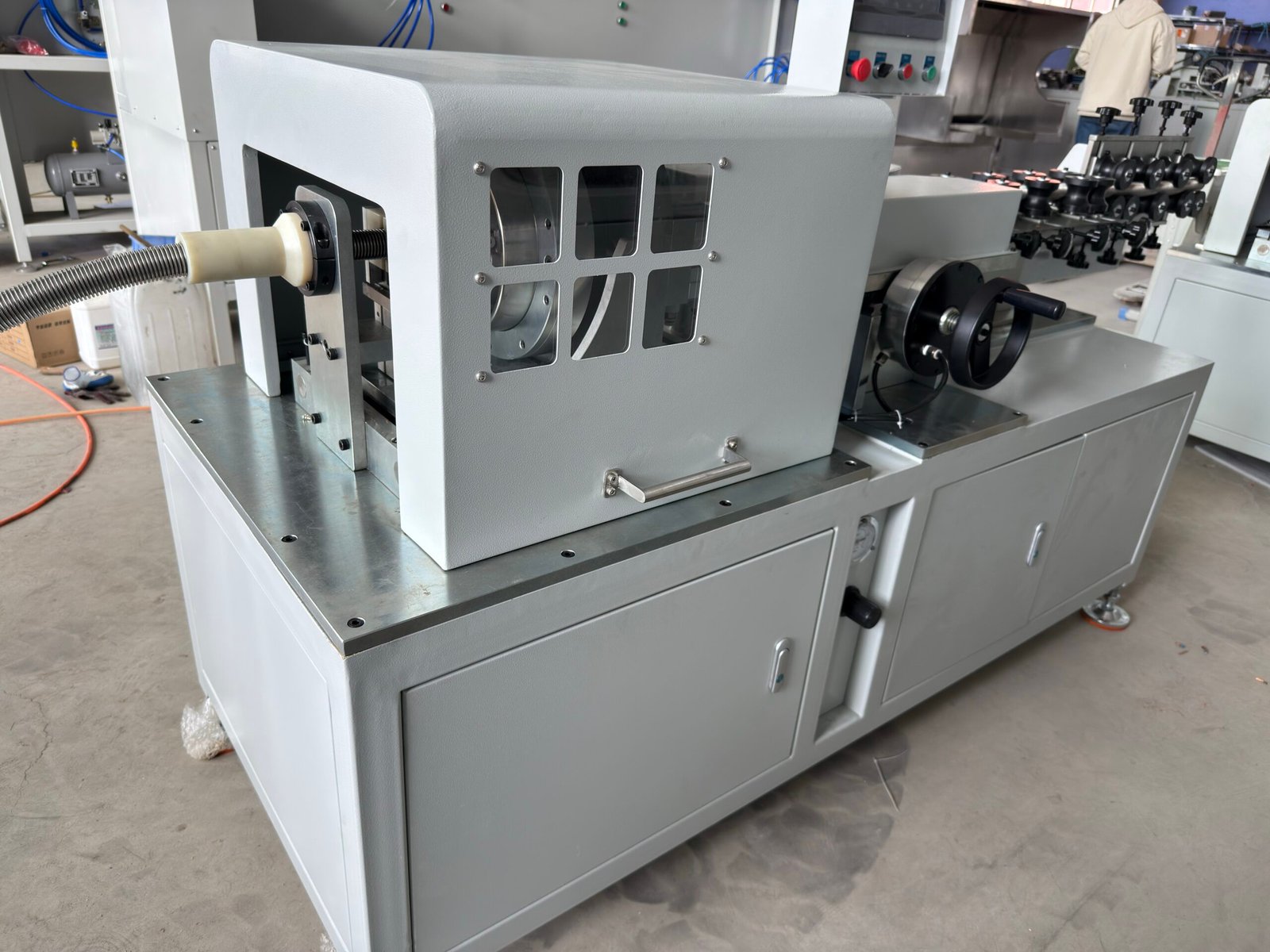 hose cutting machine