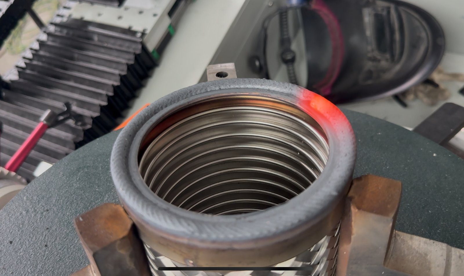 Metal Hose Automatic Seal Welding Process