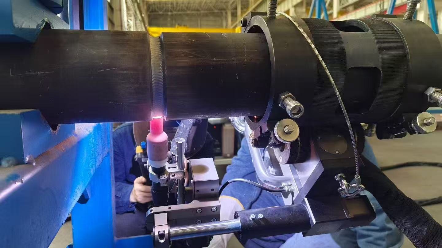 Orbital TIG welding system performing automatic circumferential welding on industrial stainless steel pipes