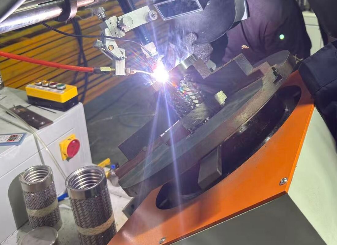 Pressure vessel welding automation using a rotary positioner and TIG welding system