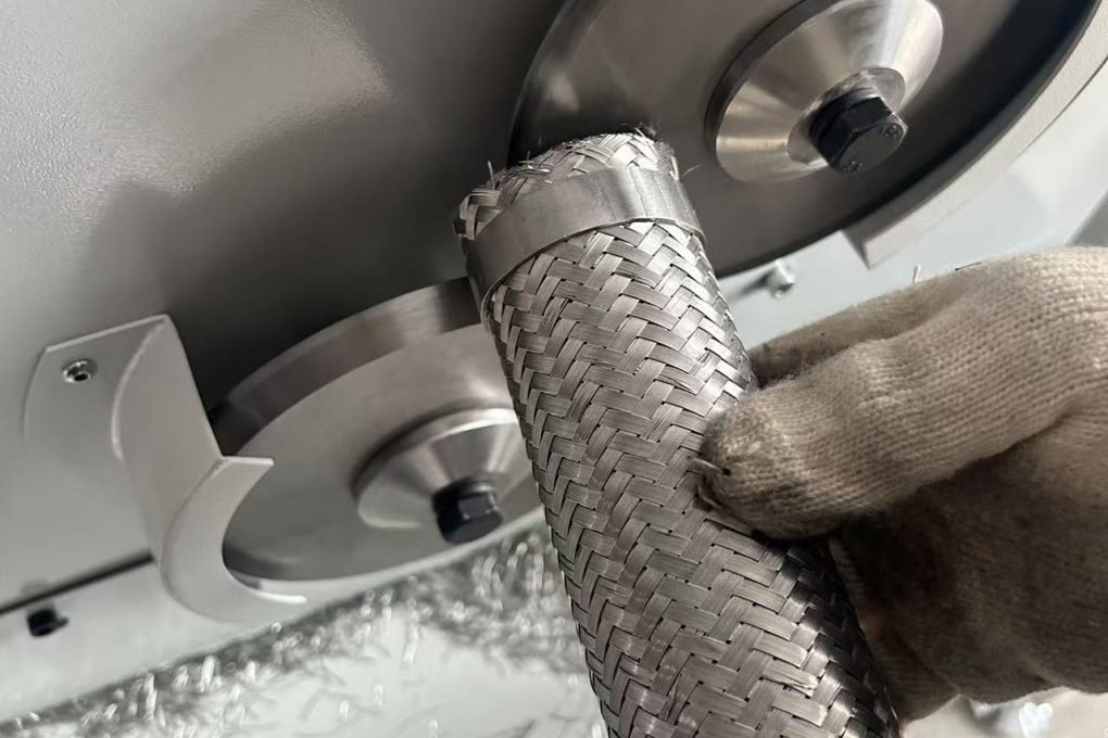 Stainless steel braided hose trimming before TIG welding